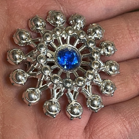 Vintage Blue Stone Brooch - Picture 6 of 7